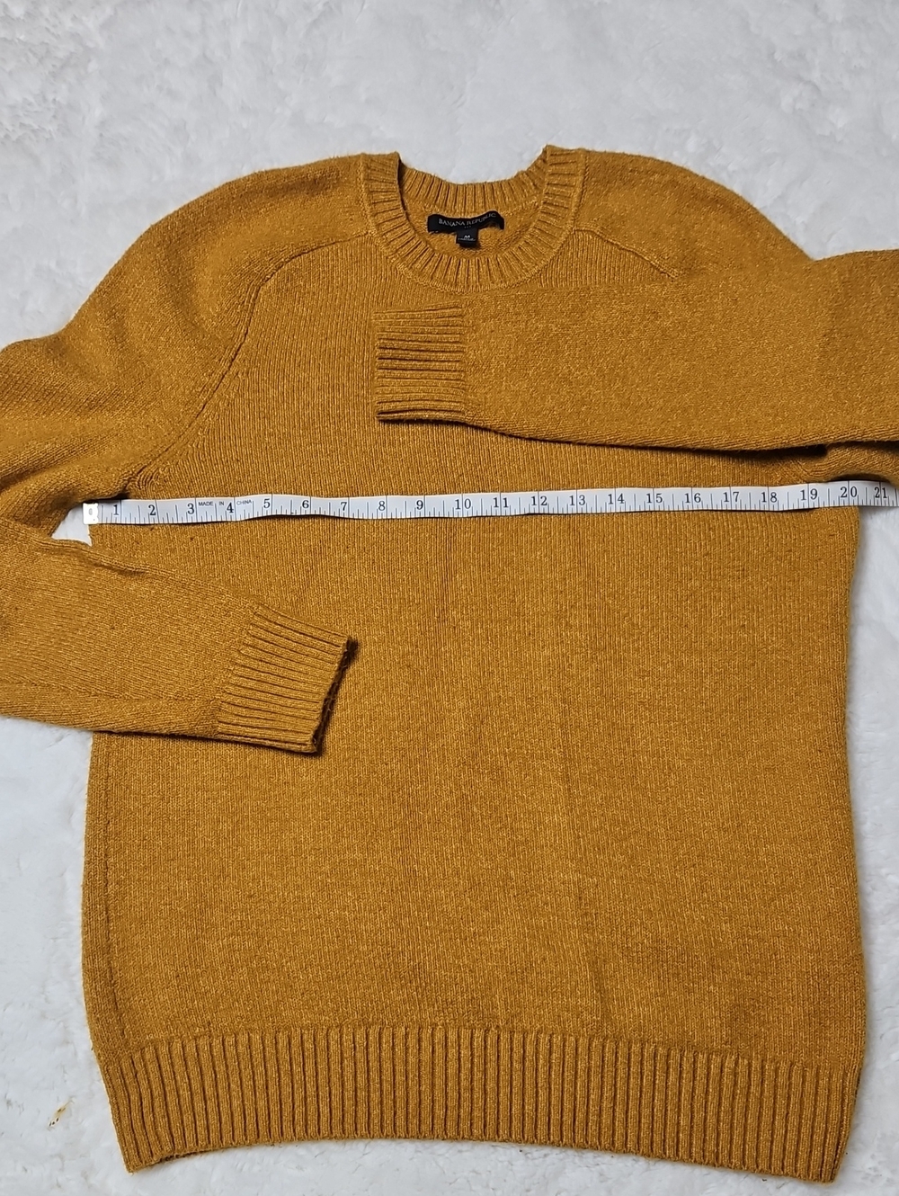 Banana Republic Men's Mustard Crewneck Sweater - Golden Yellow